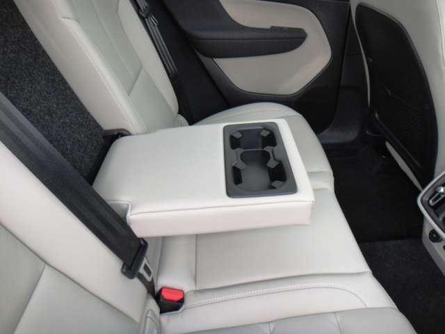 ボルボ ＸＣ４０ ウルトラ Ｂ４ ＡＷＤ ４ＷＤ R6年 (東北) 99