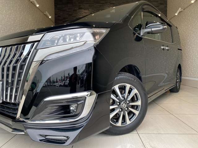 トヨタ エスクァイア　ハイブリッド １．８ ハイブリッド ＧＩ プレミアムパッケージ ブラックテーラード R2年 (九州・沖縄) 99