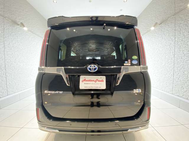 トヨタ エスクァイア　ハイブリッド １．８ ハイブリッド ＧＩ プレミアムパッケージ ブラックテーラード R2年 (九州・沖縄) 99