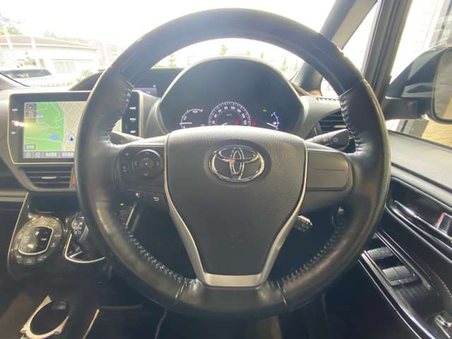 トヨタ エスクァイア　ハイブリッド １．８ ハイブリッド ＧＩ プレミアムパッケージ ブラックテーラード R2年 (九州・沖縄) 99