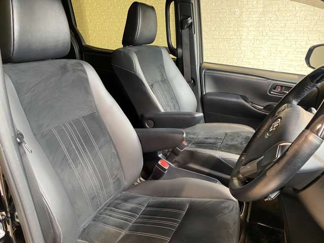 トヨタ エスクァイア　ハイブリッド １．８ ハイブリッド ＧＩ プレミアムパッケージ ブラックテーラード R2年 (九州・沖縄) 99