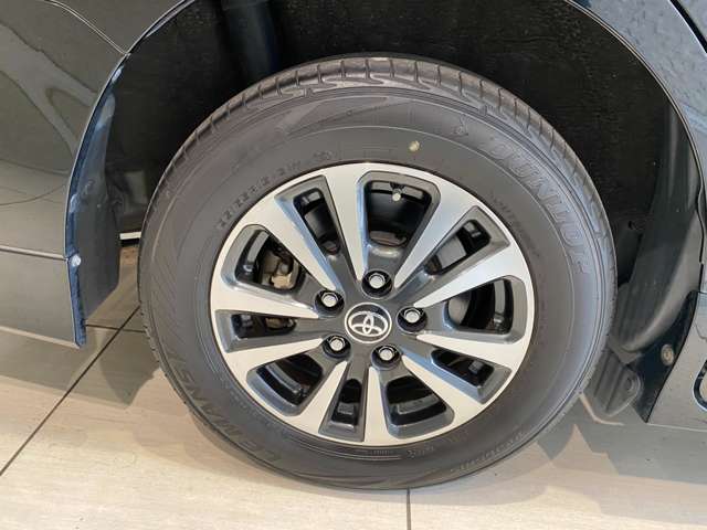 トヨタ エスクァイア　ハイブリッド １．８ ハイブリッド ＧＩ プレミアムパッケージ ブラックテーラード R2年 (九州・沖縄) 99