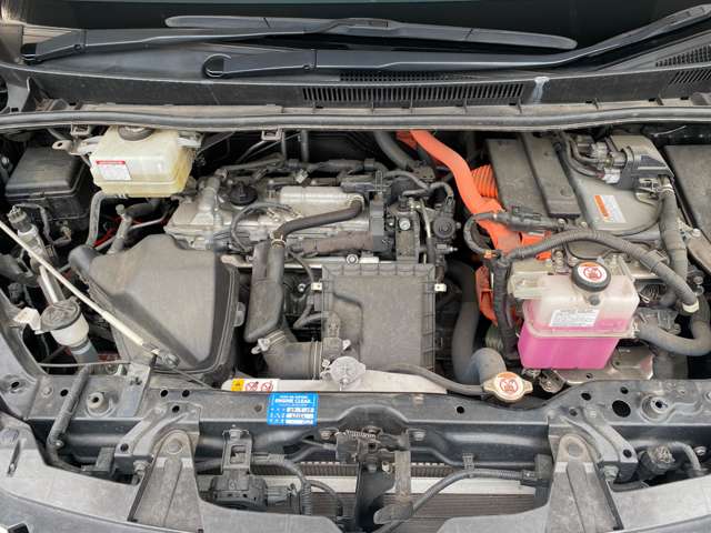 トヨタ エスクァイア　ハイブリッド １．８ ハイブリッド ＧＩ プレミアムパッケージ ブラックテーラード R2年 (九州・沖縄) 99