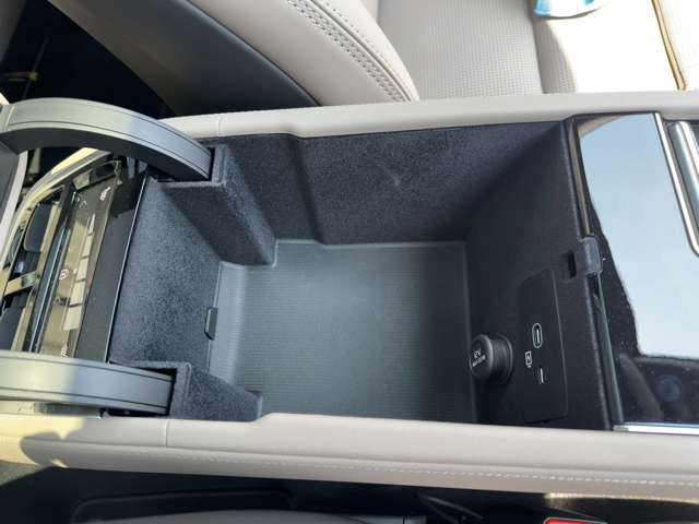 ボルボ ＸＣ９０ ウルトラ Ｂ５ ＡＷＤ ４ＷＤ R7年 (東北) 99