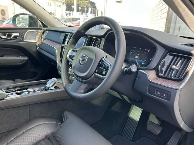 ボルボ ＸＣ６０ リチャージ アルティメット Ｔ６ ＡＷＤ プラグイン ハイブリッド ４ＷＤ R6年 (東北) 99