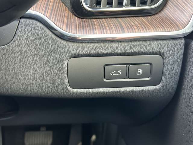 ボルボ ＸＣ６０ リチャージ アルティメット Ｔ６ ＡＷＤ プラグイン ハイブリッド ４ＷＤ R6年 (東北) 99