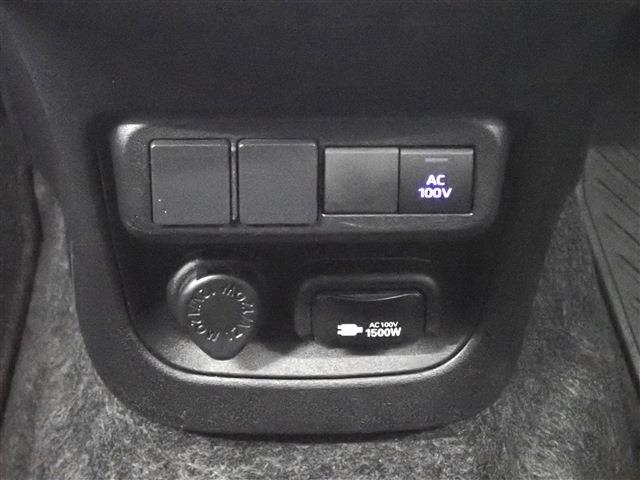 トヨタ シエンタ　ハイブリッド ハイブリッド １．５ Ｇ R5年 (関東) 99