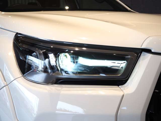 トヨタ ハイラックス ２．４ Ｚ ＧＲスポーツ ディーゼルターボ ４ＷＤ R5年 (近畿) 99