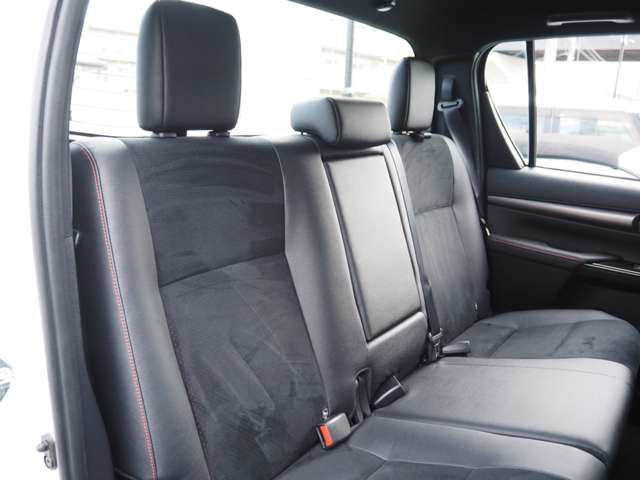 トヨタ ハイラックス ２．４ Ｚ ＧＲスポーツ ディーゼルターボ ４ＷＤ R5年 (近畿) 99