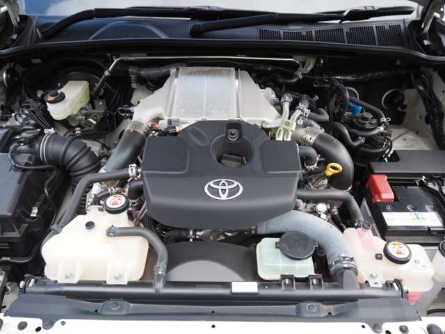 トヨタ ハイラックス ２．４ Ｚ ＧＲスポーツ ディーゼルターボ ４ＷＤ R5年 (近畿) 99