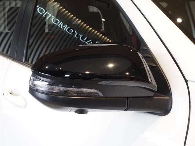 トヨタ ハイラックス ２．４ Ｚ ＧＲスポーツ ディーゼルターボ ４ＷＤ R5年 (近畿) 99