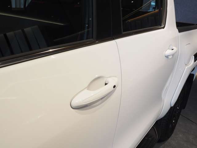 トヨタ ハイラックス ２．４ Ｚ ＧＲスポーツ ディーゼルターボ ４ＷＤ R5年 (近畿) 99