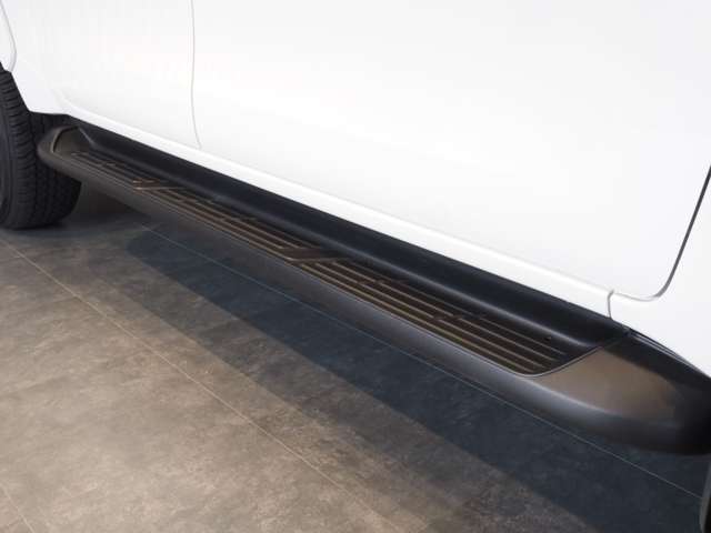 トヨタ ハイラックス ２．４ Ｚ ＧＲスポーツ ディーゼルターボ ４ＷＤ R5年 (近畿) 99