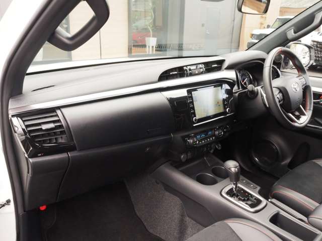 トヨタ ハイラックス ２．４ Ｚ ＧＲスポーツ ディーゼルターボ ４ＷＤ R5年 (近畿) 99