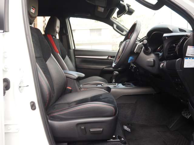 トヨタ ハイラックス ２．４ Ｚ ＧＲスポーツ ディーゼルターボ ４ＷＤ R5年 (近畿) 99