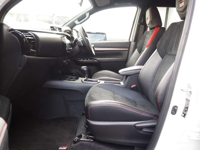 トヨタ ハイラックス ２．４ Ｚ ＧＲスポーツ ディーゼルターボ ４ＷＤ R5年 (近畿) 99