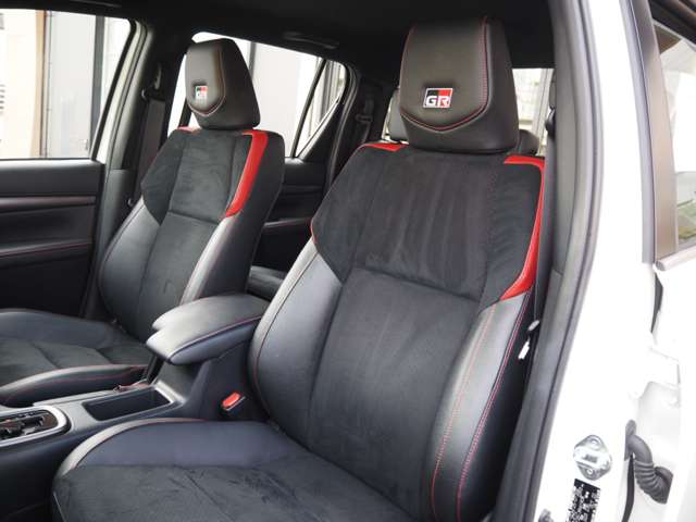 トヨタ ハイラックス ２．４ Ｚ ＧＲスポーツ ディーゼルターボ ４ＷＤ R5年 (近畿) 99