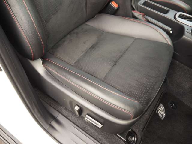 トヨタ ハイラックス ２．４ Ｚ ＧＲスポーツ ディーゼルターボ ４ＷＤ R5年 (近畿) 99