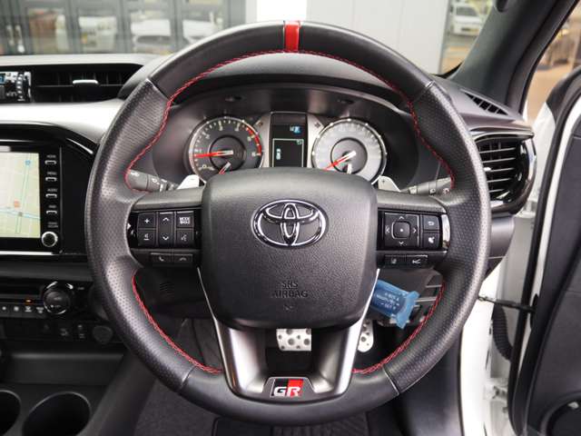 トヨタ ハイラックス ２．４ Ｚ ＧＲスポーツ ディーゼルターボ ４ＷＤ R5年 (近畿) 99