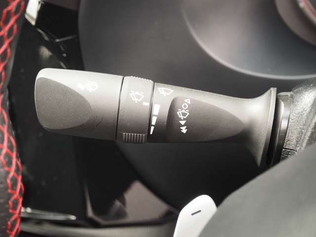 トヨタ ハイラックス ２．４ Ｚ ＧＲスポーツ ディーゼルターボ ４ＷＤ R5年 (近畿) 99