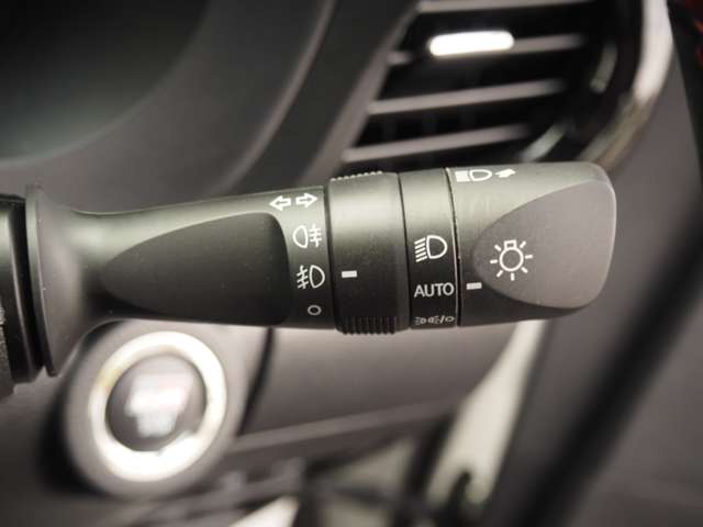 トヨタ ハイラックス ２．４ Ｚ ＧＲスポーツ ディーゼルターボ ４ＷＤ R5年 (近畿) 99