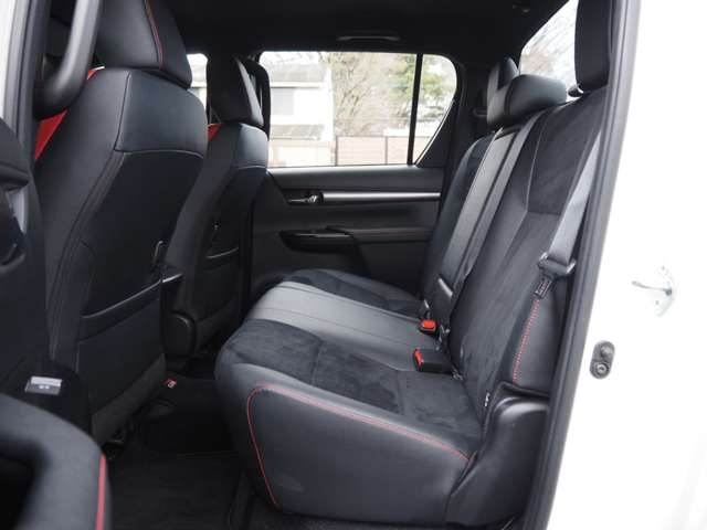 トヨタ ハイラックス ２．４ Ｚ ＧＲスポーツ ディーゼルターボ ４ＷＤ R5年 (近畿) 99