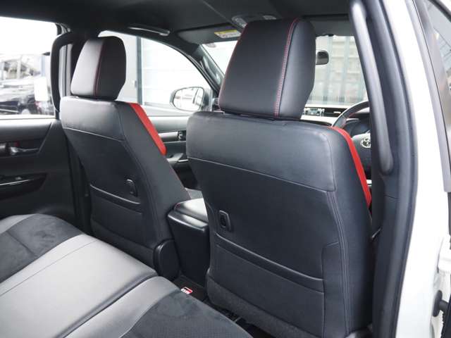 トヨタ ハイラックス ２．４ Ｚ ＧＲスポーツ ディーゼルターボ ４ＷＤ R5年 (近畿) 99