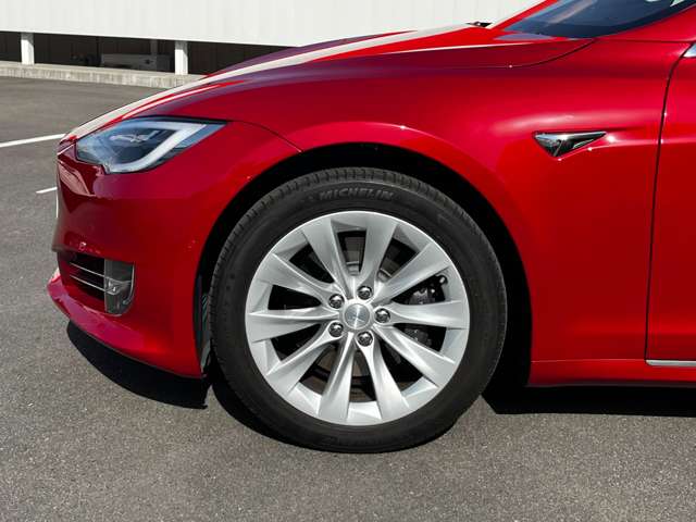 テスラ モデルＳ ７５ H30年 (東海) 99