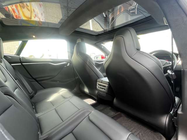 テスラ モデルＳ ７５ H30年 (東海) 99