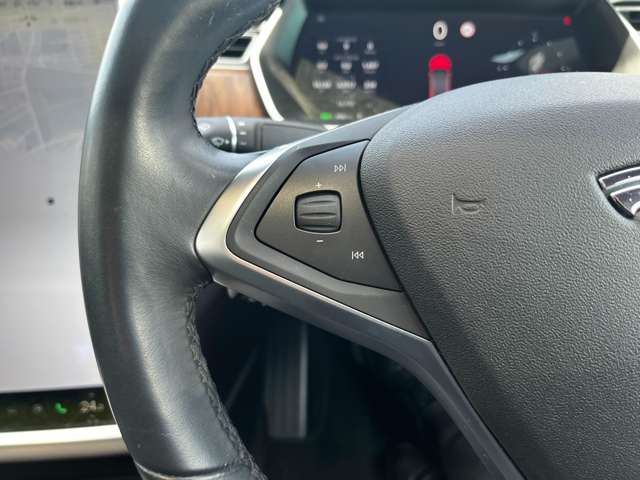 テスラ モデルＳ ７５ H30年 (東海) 99