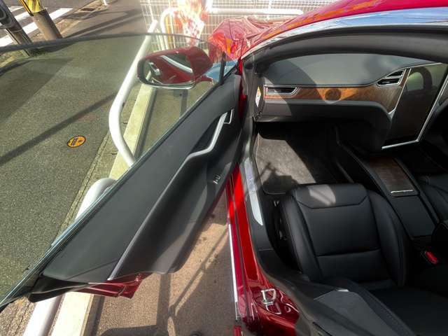 テスラ モデルＳ ７５ H30年 (東海) 99