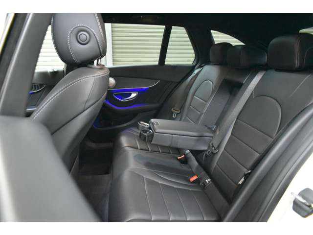 メルセデスベンツ Ｃクラスワゴン Ｃ２００ ローレウス エディション （ＢＳＧ搭載モデル） スポーツプラスパッケージ R1年 (関東) 99