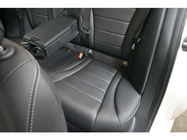 メルセデスベンツ Ｃクラスワゴン Ｃ２００ ローレウス エディション （ＢＳＧ搭載モデル） スポーツプラスパッケージ R1年 (関東) 99