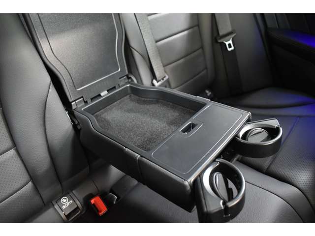 メルセデスベンツ Ｃクラスワゴン Ｃ２００ ローレウス エディション （ＢＳＧ搭載モデル） スポーツプラスパッケージ R1年 (関東) 99