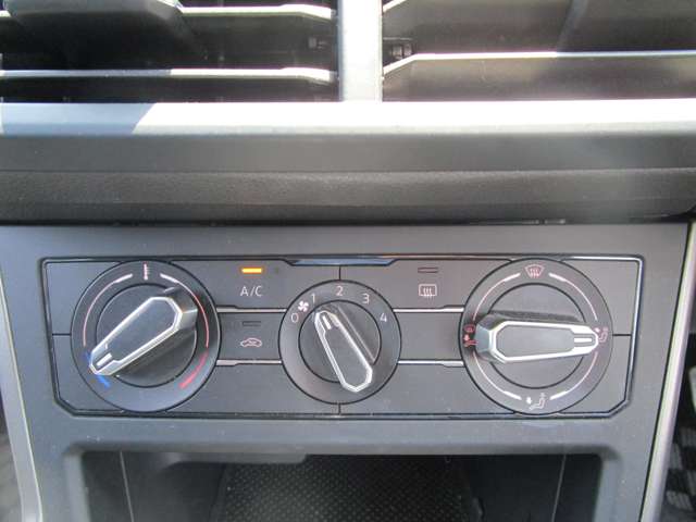 フォルクスワーゲン ポロ ＴＳＩ　トレンドライン H30年 (中国) 99