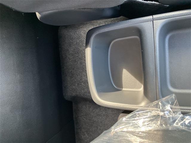 トヨタ ヤリスクロス　ハイブリッド １．５ ハイブリッド Ｘ R7年 (東海) 99