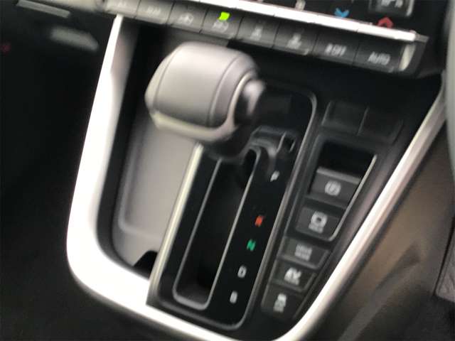 トヨタ ノア １．８ ハイブリッド Ｓ－Ｚ R6年 (東海) 99