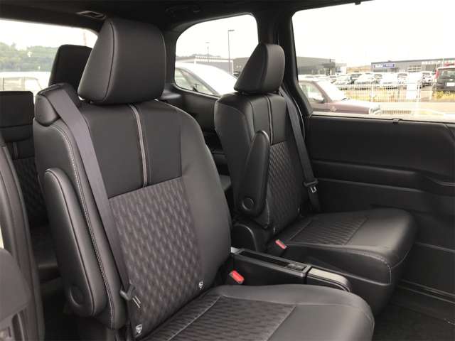 トヨタ ノア １．８ ハイブリッド Ｓ－Ｚ R6年 (東海) 99