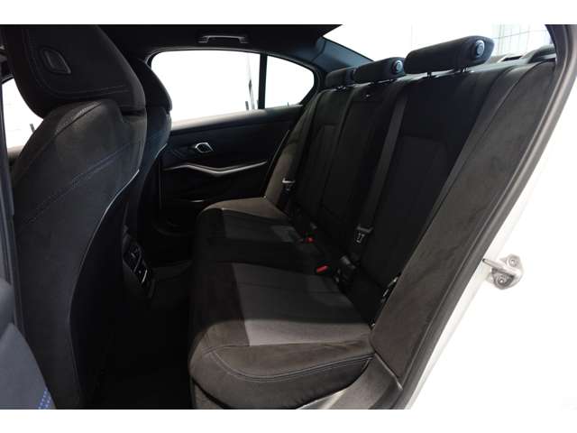 ＢＭＷ ３シリーズ ３２０Ｄ Ｘドライブ Ｍスポーツ ディーゼルターボ ４ＷＤ R6年 (近畿) 99