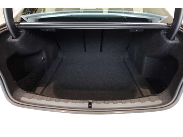 ＢＭＷ ３シリーズ ３２０Ｄ Ｘドライブ Ｍスポーツ ディーゼルターボ ４ＷＤ R6年 (近畿) 99