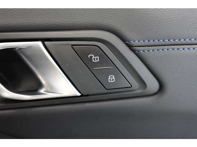 ＢＭＷ ３シリーズ ３２０Ｄ Ｘドライブ Ｍスポーツ ディーゼルターボ ４ＷＤ R6年 (近畿) 99