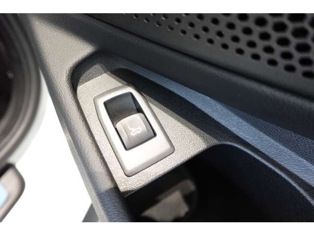 ＢＭＷ ３シリーズ ３２０Ｄ Ｘドライブ Ｍスポーツ ディーゼルターボ ４ＷＤ R6年 (近畿) 99