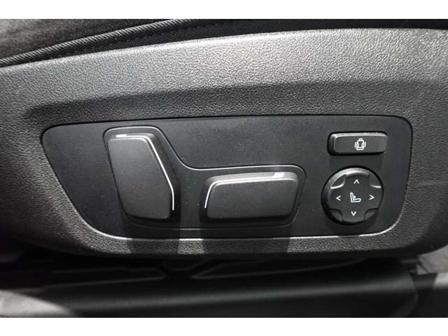 ＢＭＷ ３シリーズ ３２０Ｄ Ｘドライブ Ｍスポーツ ディーゼルターボ ４ＷＤ R6年 (近畿) 99