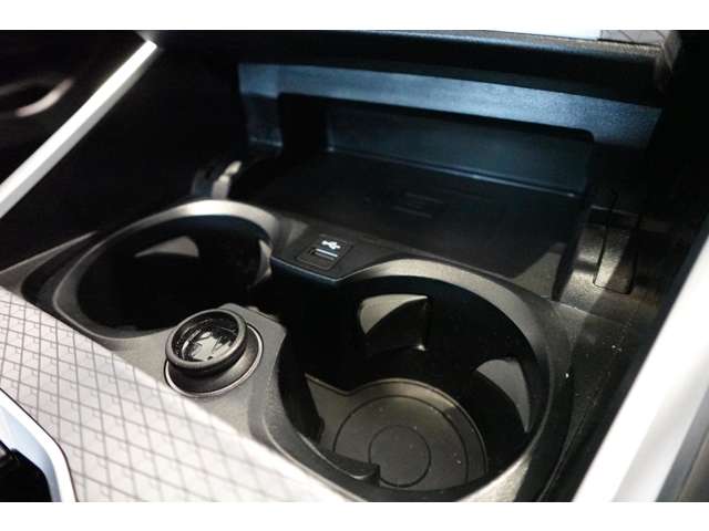 ＢＭＷ ３シリーズ ３２０Ｄ Ｘドライブ Ｍスポーツ ディーゼルターボ ４ＷＤ R6年 (近畿) 99