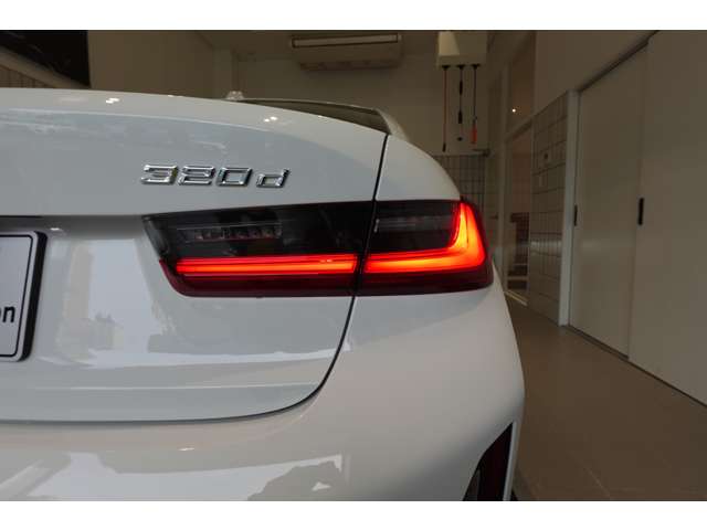 ＢＭＷ ３シリーズ ３２０Ｄ Ｘドライブ Ｍスポーツ ディーゼルターボ ４ＷＤ R6年 (近畿) 99