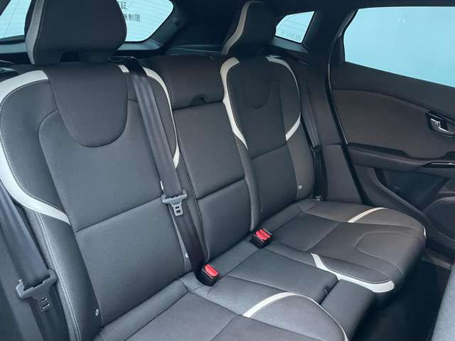 ボルボ Ｖ４０ Ｄ４ ダイナミック エディション ディーゼルターボ R1年 (東北) 99