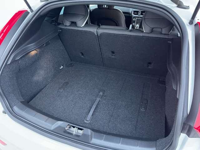 ボルボ Ｖ４０ Ｄ４ ダイナミック エディション ディーゼルターボ R1年 (東北) 99