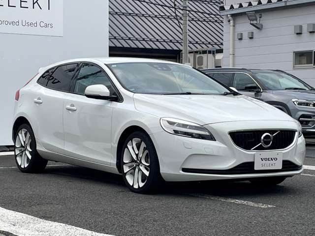ボルボ Ｖ４０ Ｄ４ ダイナミック エディション ディーゼルターボ R1年 (東北) 99