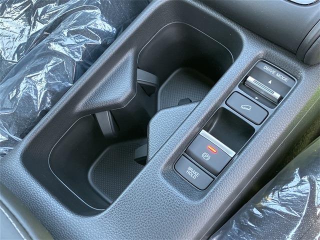 ホンダ ヴェゼル １．５ Ｅ：ＨＥＶ Ｘ R6年 (東海) 99