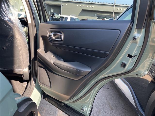 ホンダ ヴェゼル １．５ Ｅ：ＨＥＶ Ｘ R6年 (東海) 99